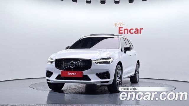 Volvo XC60 2021 — Photo 4/20