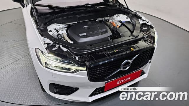 Volvo XC60 2021 — Photo 5/20
