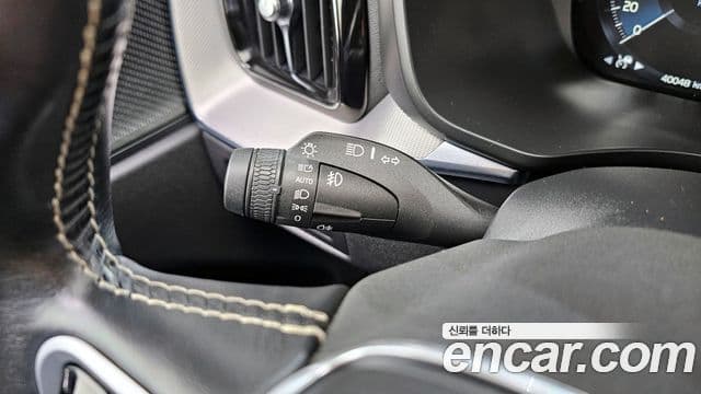 Volvo XC60 2021 — Photo 18/20