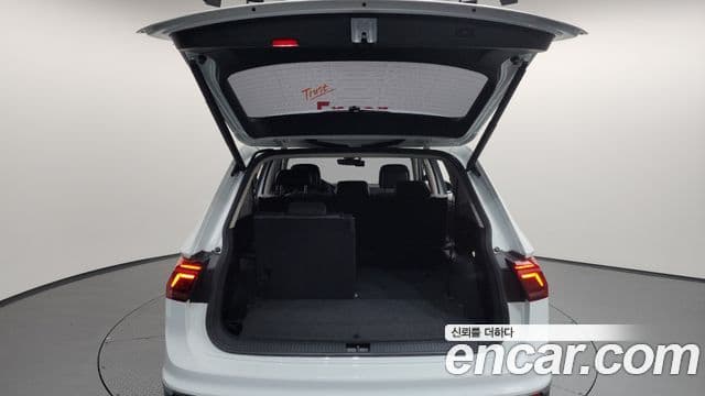 Volkswagen Tiguan Allspace 2022 — Şəkil 19/20