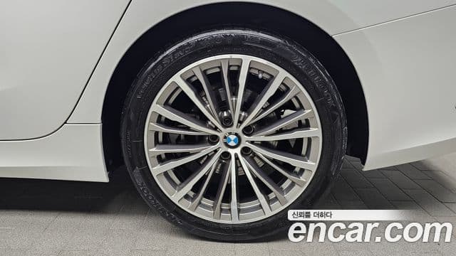 BMW 3 Series 2022 — ფოტო 5/20