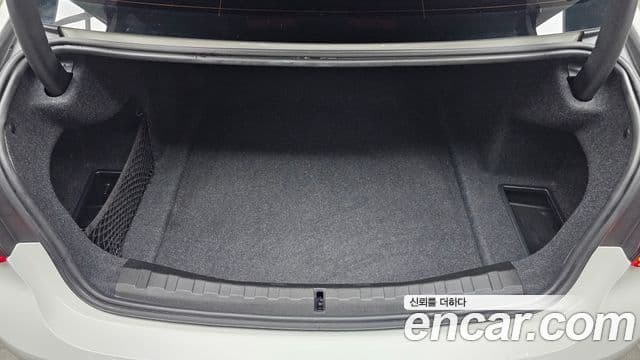 BMW 3 Series 2022 — ფოტო 20/20