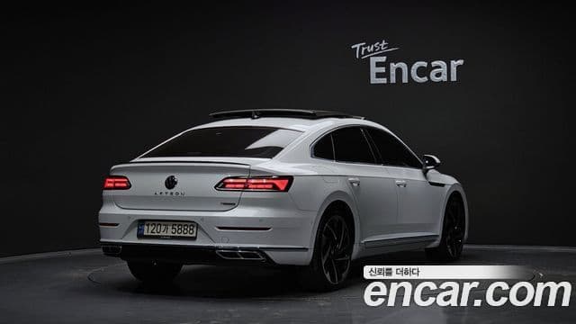 Volkswagen Arteon 2022 — ფოტო 2/20