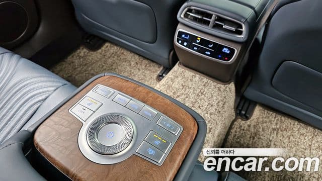Genesis Electrified G80 2021 — ფოტო 18/20