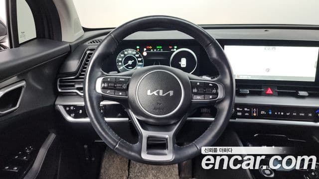 Kia Sportage 2022 — ფოტო 13/20