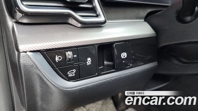 Kia Sportage 2022 — ფოტო 18/20