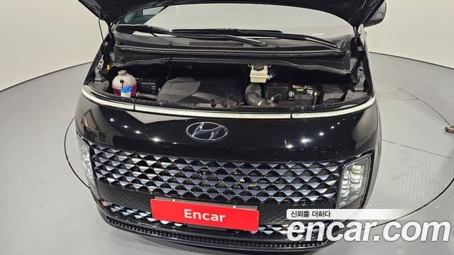 Hyundai Staria 2022 — ფოტო 6/20