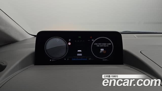 Hyundai Staria 2022 — ფოტო 8/20