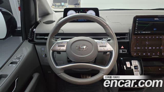 Hyundai Staria 2022 — Фото 13/20