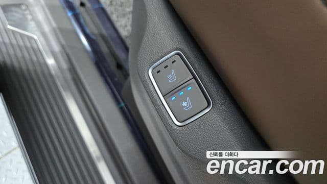 Hyundai Staria 2022 — ფოტო 17/20