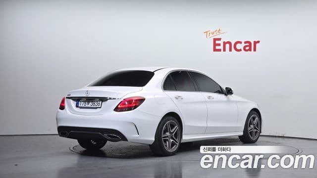 Mercedes-Benz C-Class 2020 — ფოტო 3/20