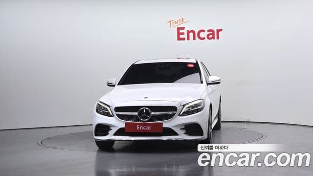 Mercedes-Benz C-Class 2020 — ფოტო 8/20
