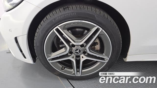 Mercedes-Benz C-Class 2020 — ფოტო 20/20