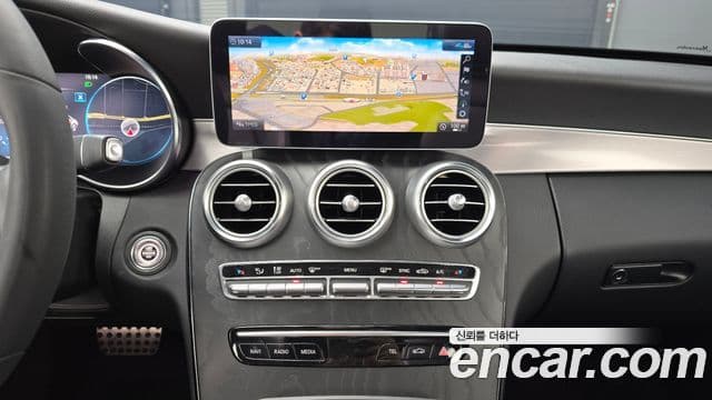 Mercedes-Benz C-Class 2020 — ფოტო 2/20