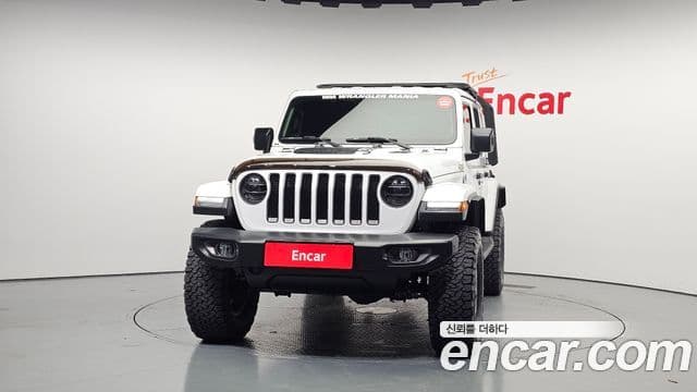 Jeep Wrangler 2021 — ფოტო 3/20