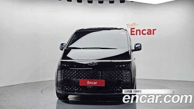 Hyundai Staria 2023 — ფოტო 3/20