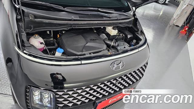 Hyundai Staria 2023 — ფოტო 7/20