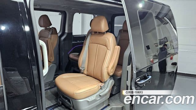 Hyundai Staria 2023 — ფოტო 11/20