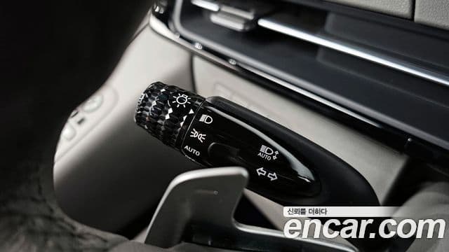 Hyundai Staria 2023 — ფოტო 15/20