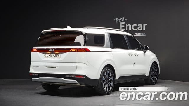 Kia Carnival 2021 — Photo 11/20