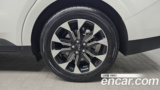 Kia Carnival 2021 — Photo 15/20
