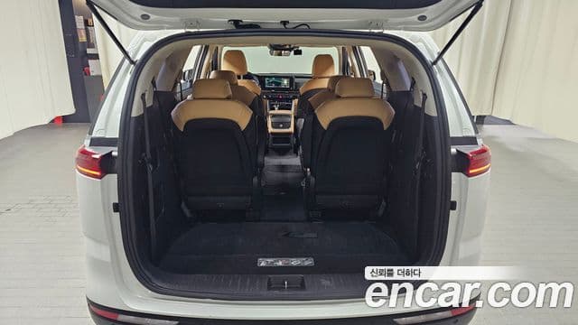 Kia Carnival 2021 — Photo 10/20