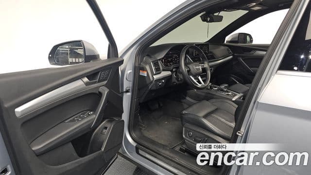Audi Q5 2020 — Şəkil 10/20