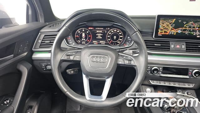 Audi Q5 2020 — Şəkil 13/20