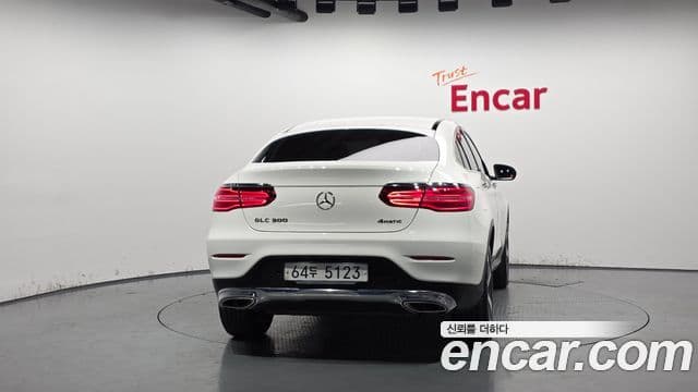 Mercedes-Benz GLC-Class 2019 — ფოტო 4/20