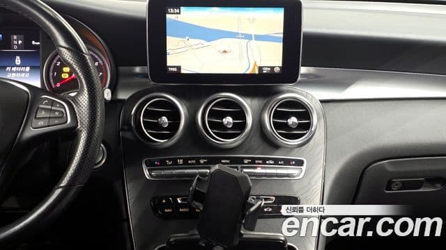 Mercedes-Benz GLC-Class 2019 — ფოტო 14/20