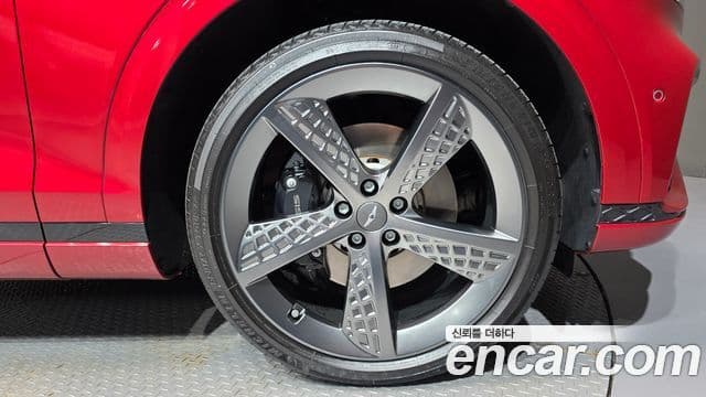 Genesis GV70 2022 — ფოტო 5/20