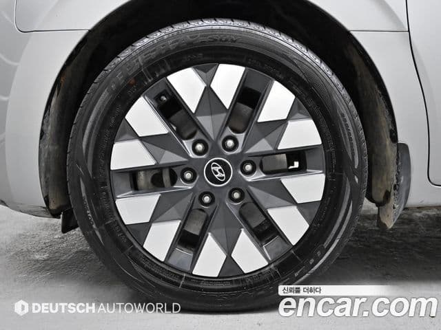 Hyundai Staria 2022 — ფოტო 5/20