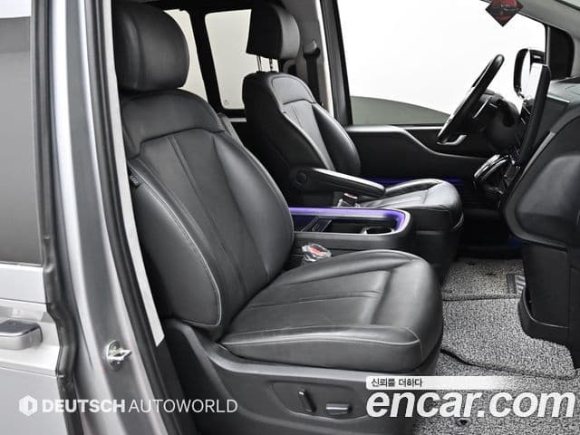 Hyundai Staria 2022 — ფოტო 9/20