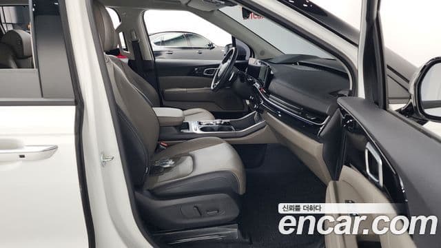 Kia Carnival 2024 — Photo 16/20