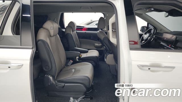 Kia Carnival 2024 — Photo 13/20