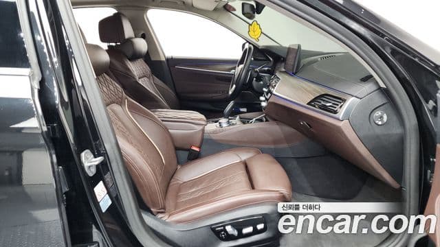 BMW 5 Series 2022 — Фото 11/20