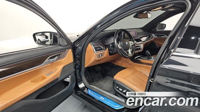 BMW 7 Series 2019 — Şəkil 10/20
