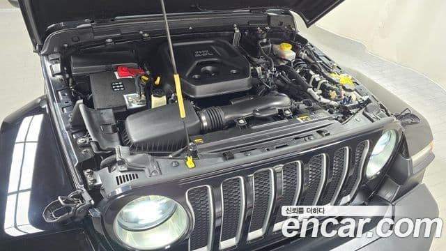 Jeep Wrangler 2021 — ფოტო 6/20