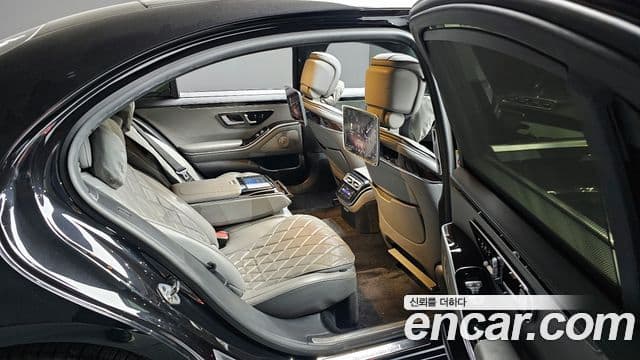 Mercedes-Benz S-Class 2021 — Photo 15/20