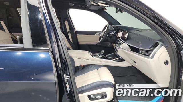 BMW X7 2022 — Şəkil 18/20