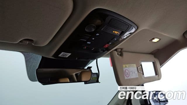 Kia Carnival 2022 — Фото 19/20