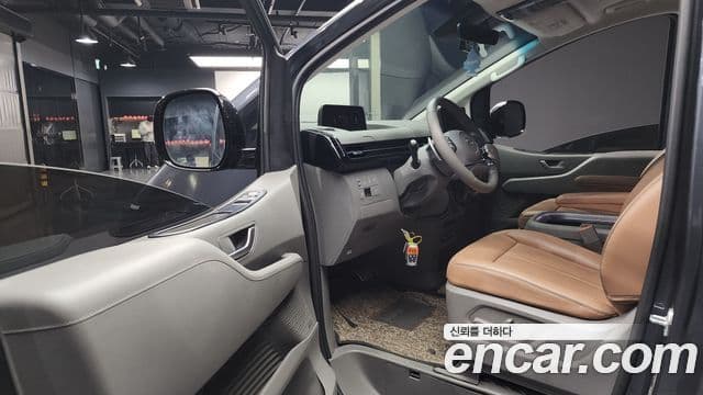 Hyundai Staria 2023 — ფოტო 10/20