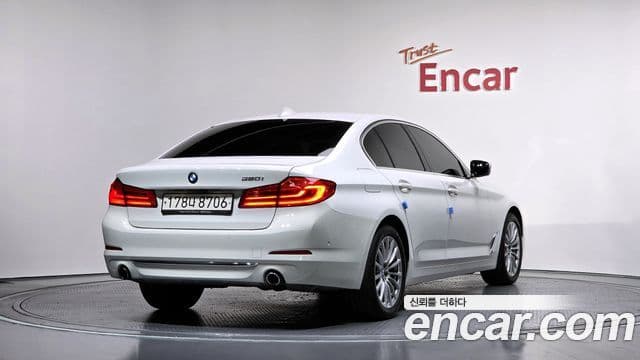 BMW 5 Series 2019 — Şəkil 2/20