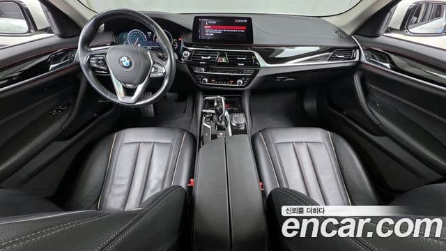BMW 5 Series 2019 — Şəkil 7/20