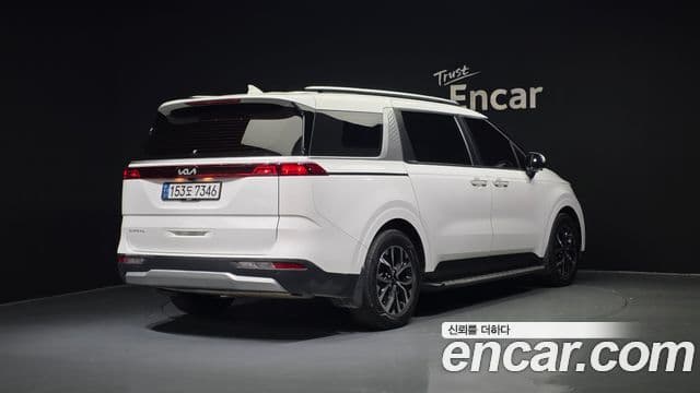 Kia Carnival 2022 — ფოტო 2/20