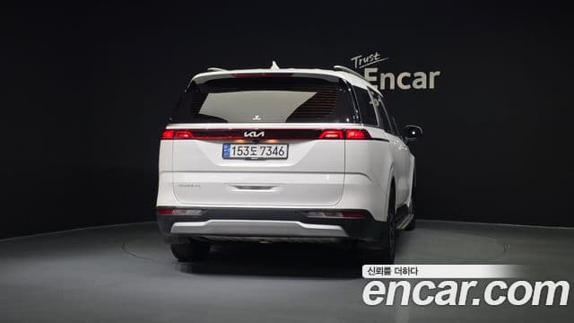 Kia Carnival 2022 — ფოტო 4/20