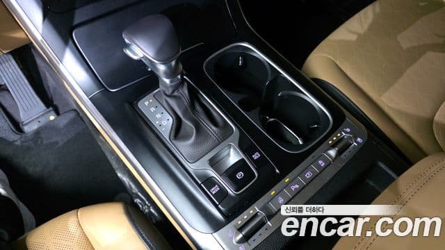 Kia Carnival 2022 — ფოტო 9/20