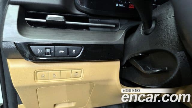 Kia Carnival 2022 — ფოტო 15/20