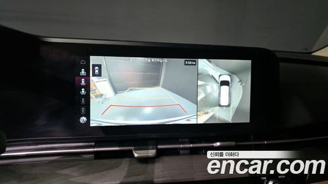 Kia Carnival 2022 — ფოტო 18/20