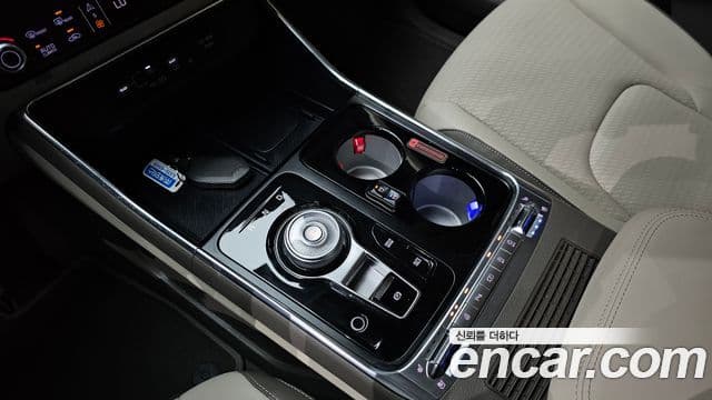 Kia Carnival 2024 — Şəkil 9/20